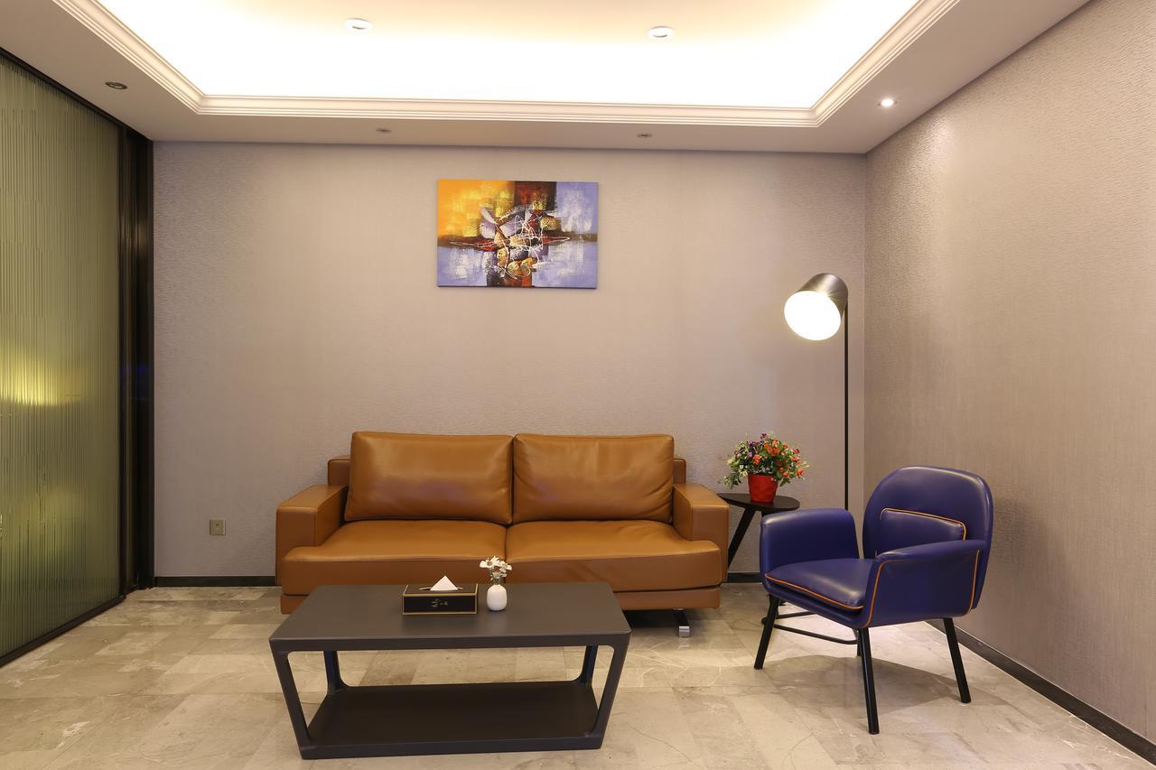 Aoyou International Apartment Hotel A Mall Brunch Guangzhou Exterior photo